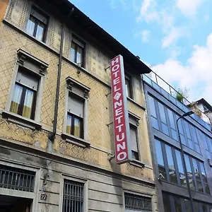 Nettuno , Milano Italia